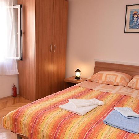 Apartment Anamarija Valun Esterno foto