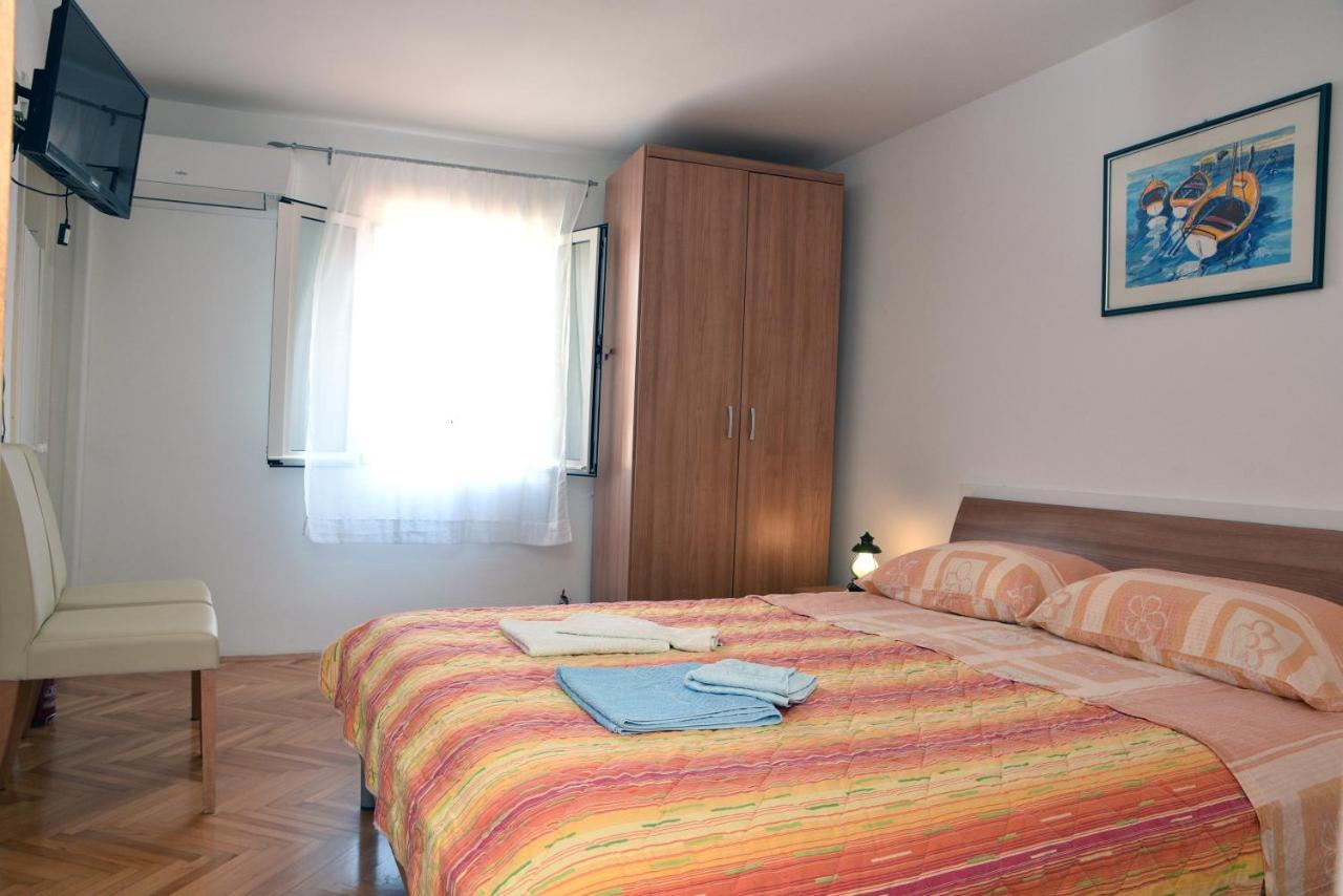 Apartment Anamarija Valun Esterno foto